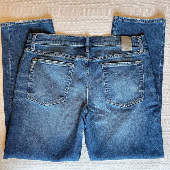 *LIKE NEW* GoodFellow Slim Straight Jeans - Picture 7 of 9
